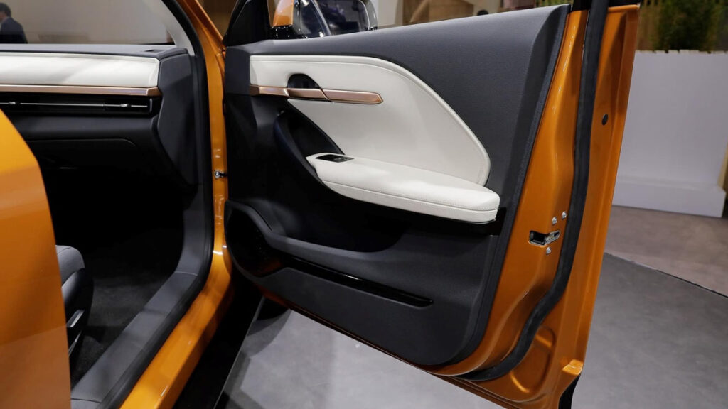 Geely Hà Đông | Showroom chính hãng 